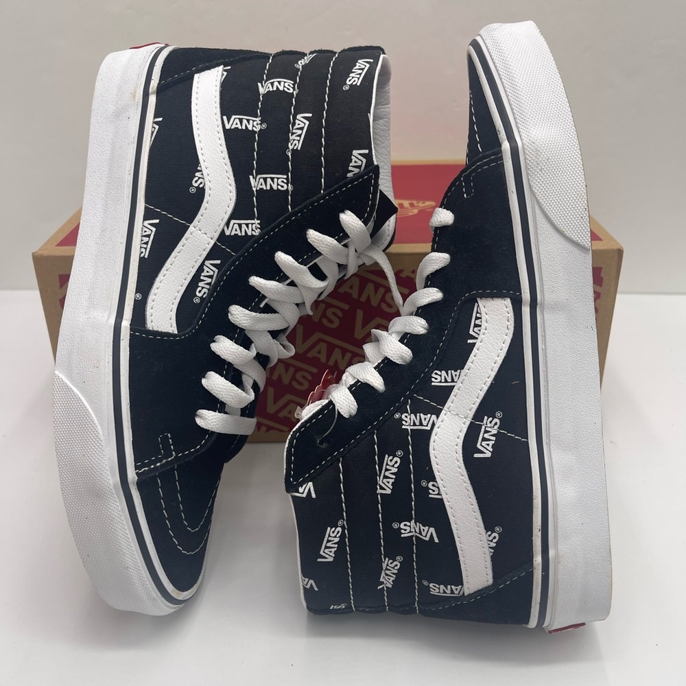 Vans WMNS Sk8-Hi
(Vans) Black/True White Sneakers
VN0A32QGQW7 - Picture 6 of 16